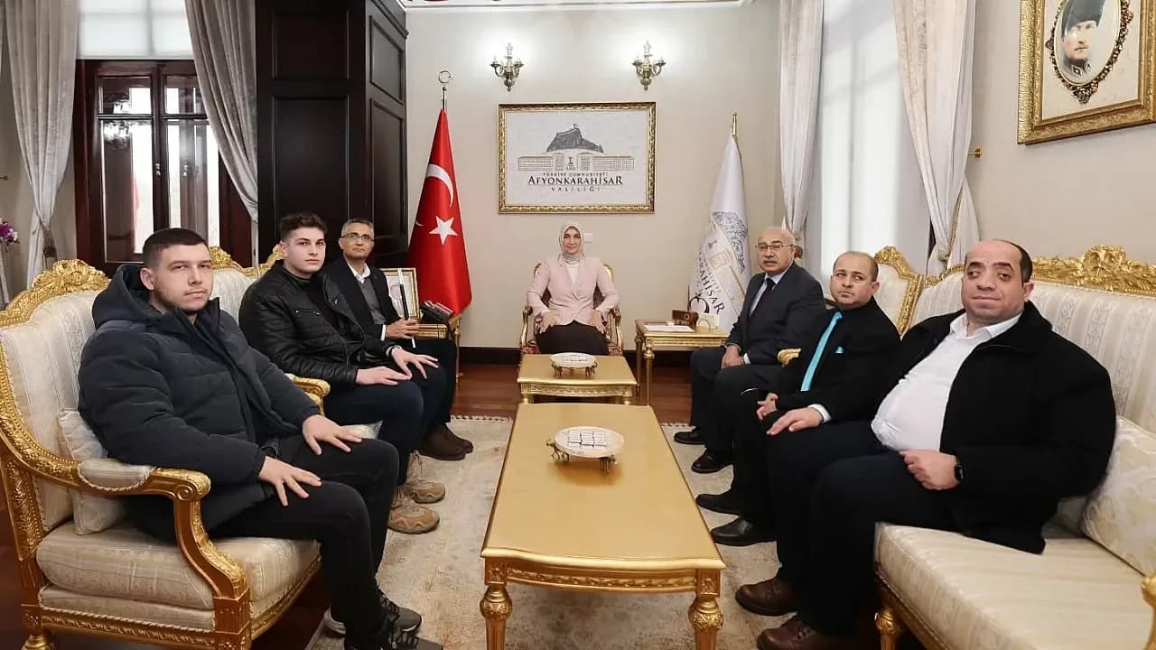 Vali Yiğitbaşı’na Görme Engellilerden Anlamlı Teşekkür Ziyareti