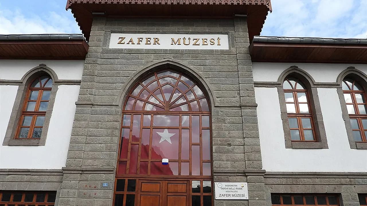 Millî Mücadelenin Kalbinde Tarihi Canlanış: Zafer Müzesi ve İstiklal Tanıtım Merkezi’ne Ziyaretçi Akını