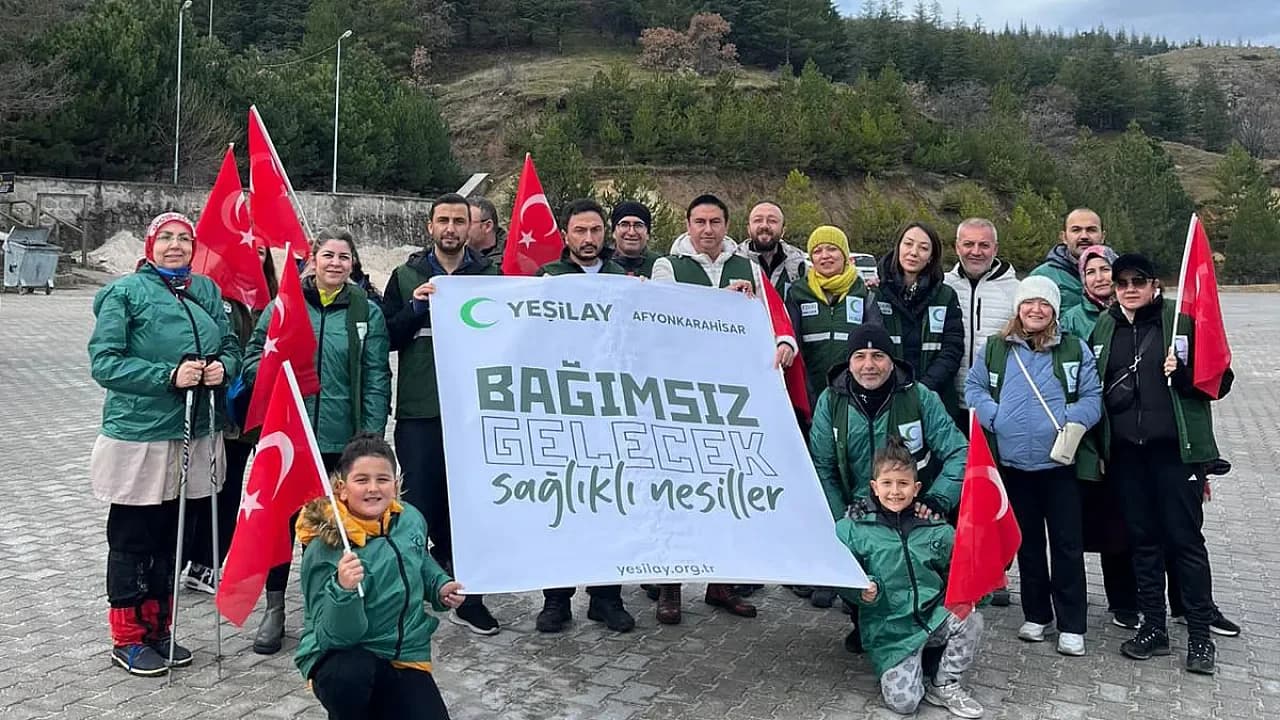 Yeşilay’dan Sağlıklı Yaşam İçin Erkmen ve Taşoluk’ta Doğa Çıkarması