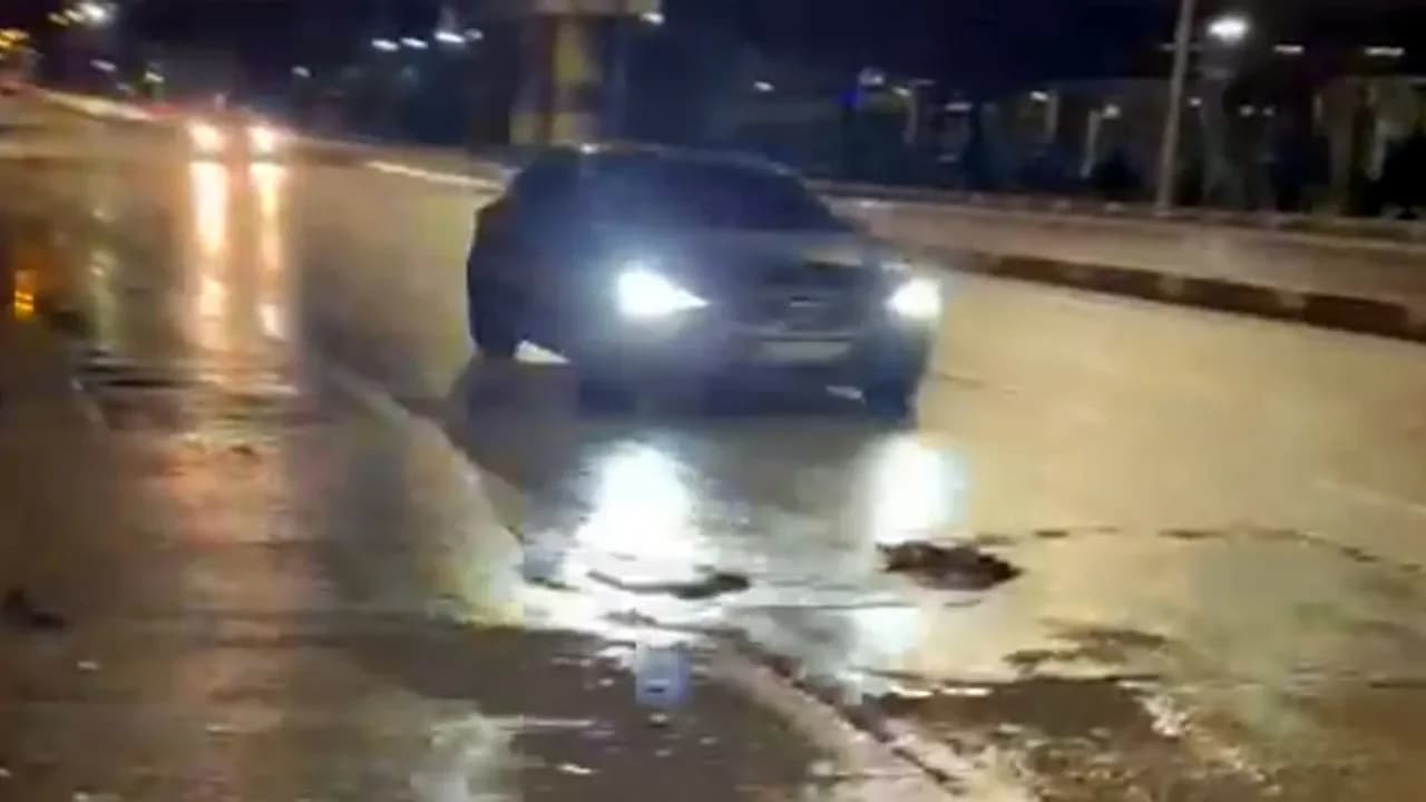 Afyonkarahisar’da Sürücülerin Çukur Çilesi: Uydukent ve Şehir Merkezinde Altyapı Alarm Veriyor